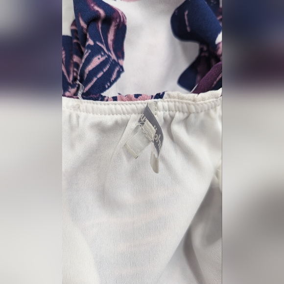 Charlotte Russe Women's M-XL Tropical Pink & Blue Off the Shoulder Cropped Top - Picture 7 of 9